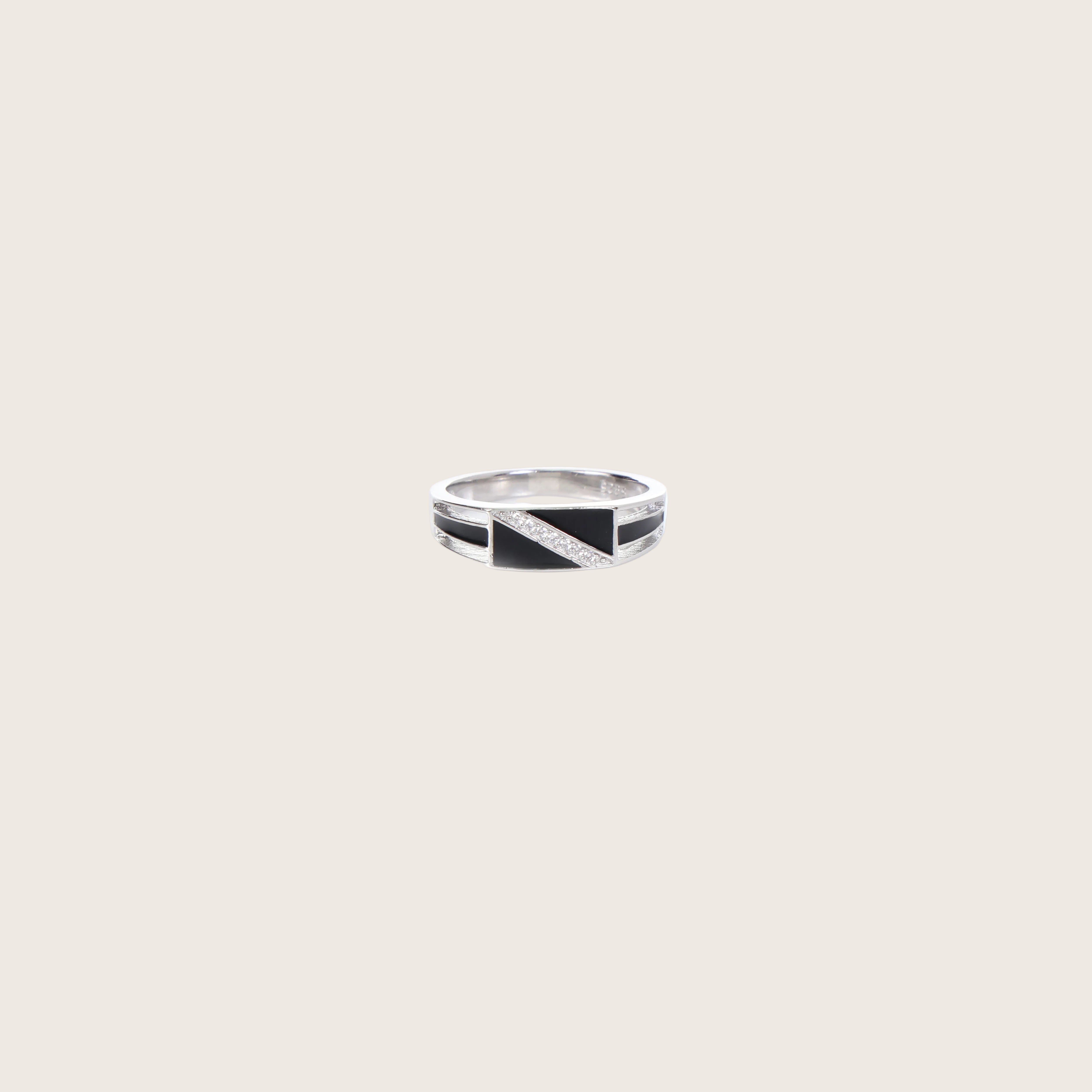 Silver checker design ring