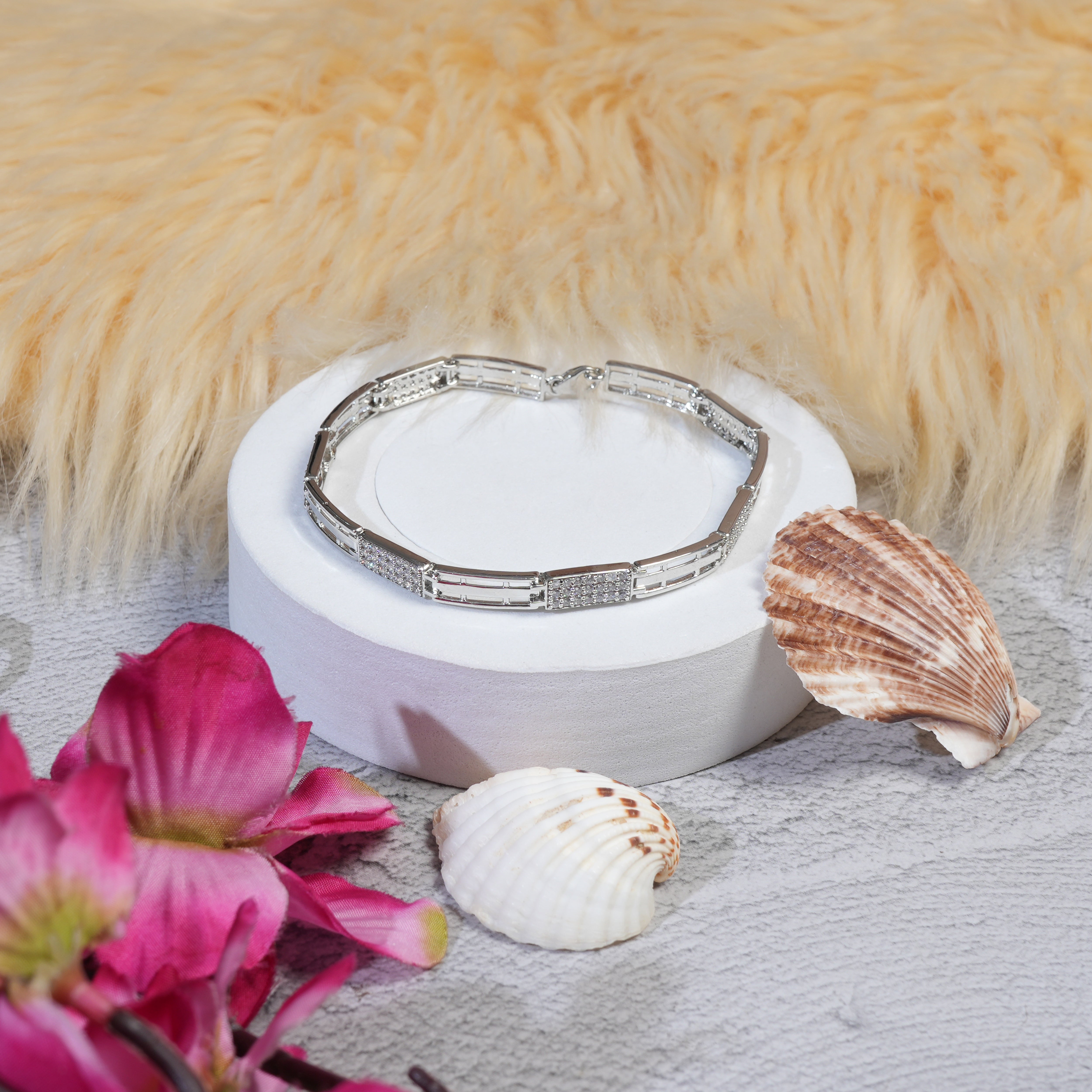 SILVER THIN SHINY BRACELET FOR WOMEN