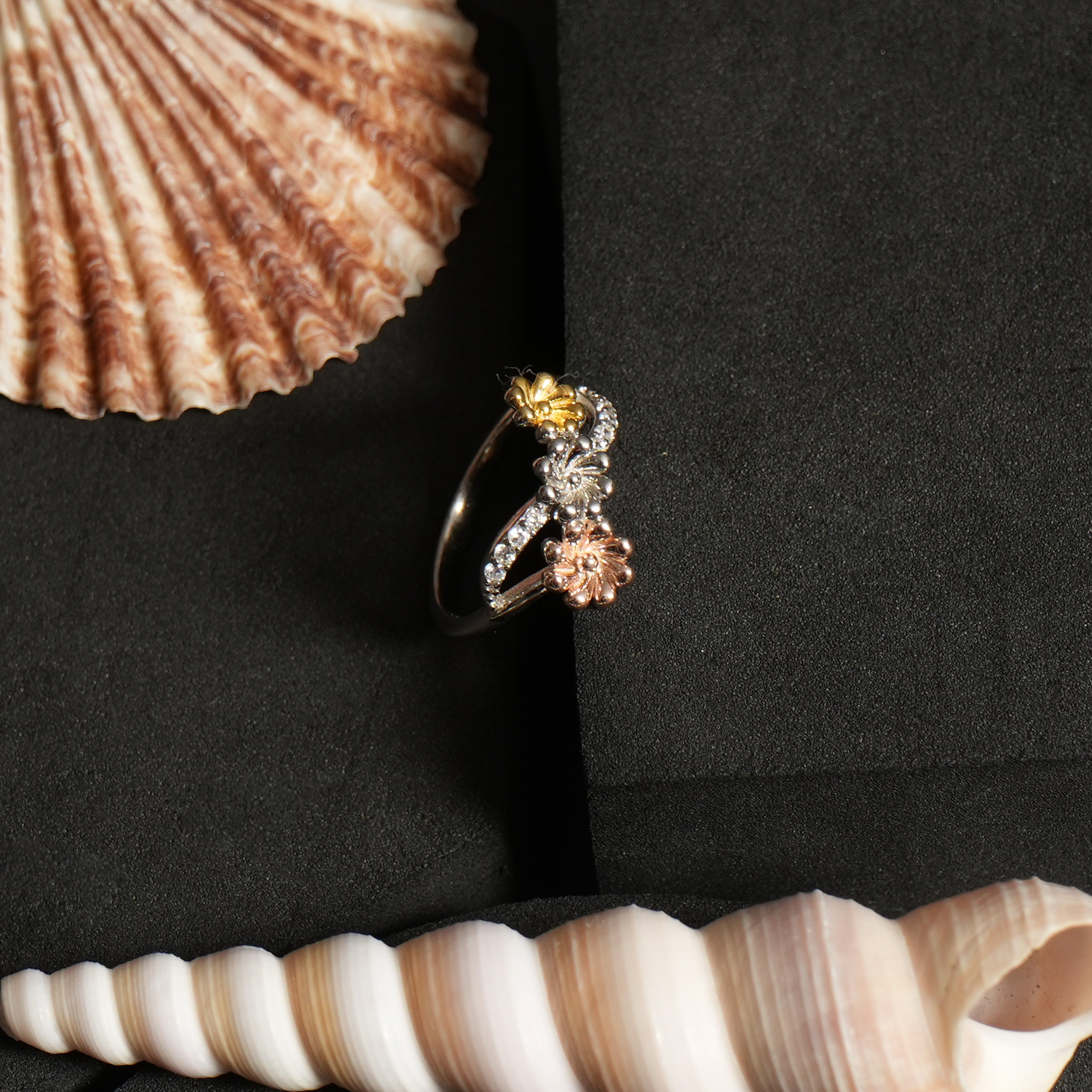 Floral ring for women