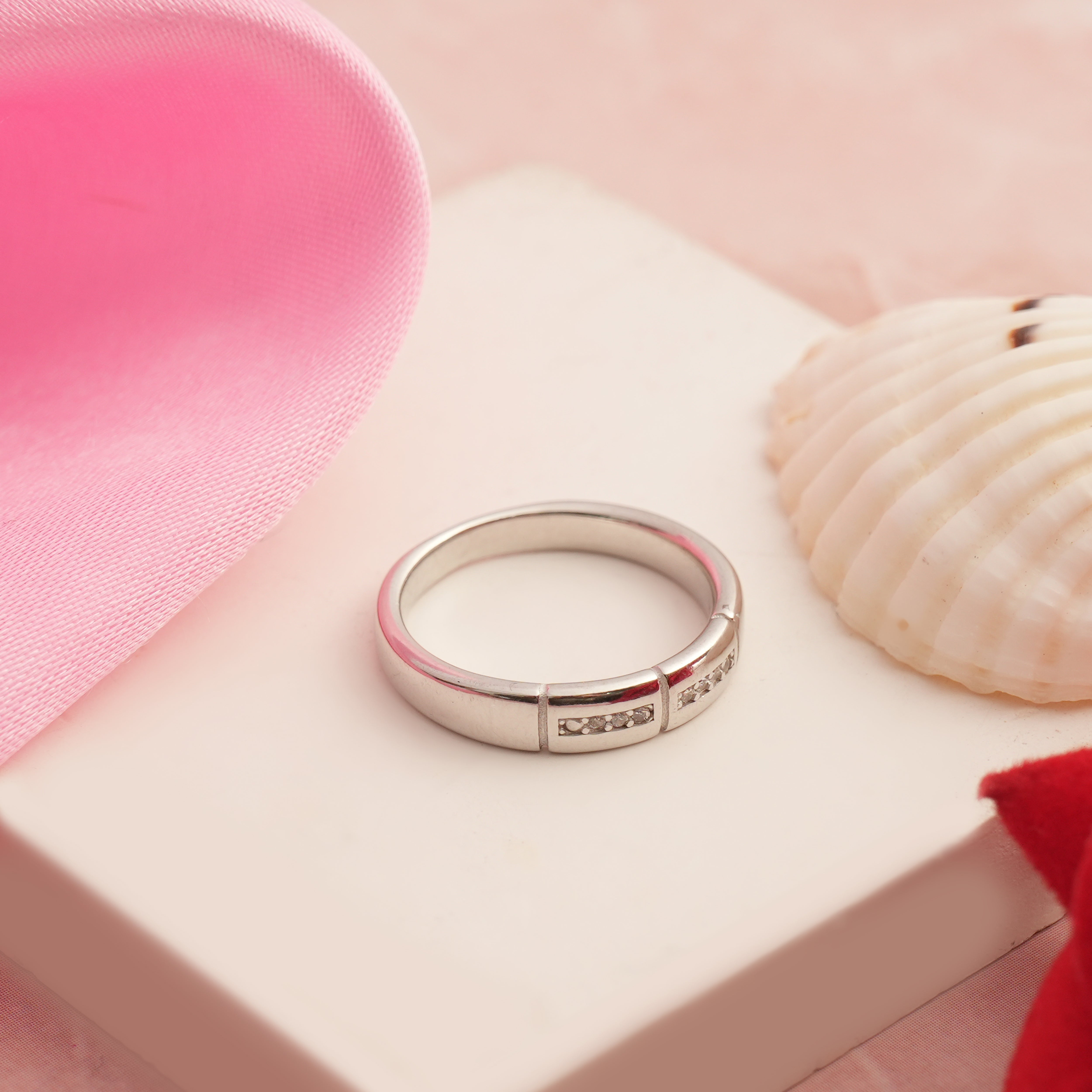 silver band ring for women