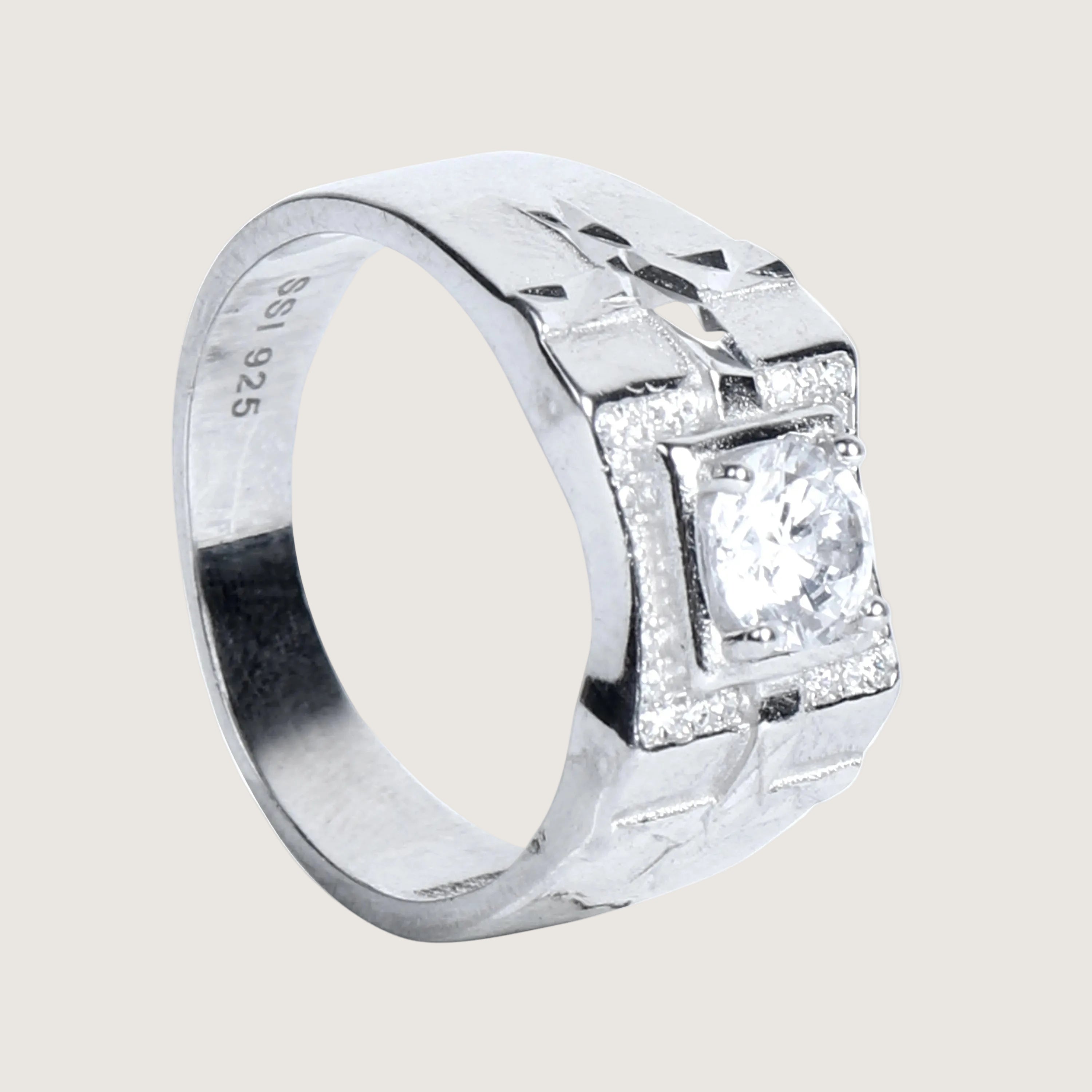 silver men ring with shinny stone