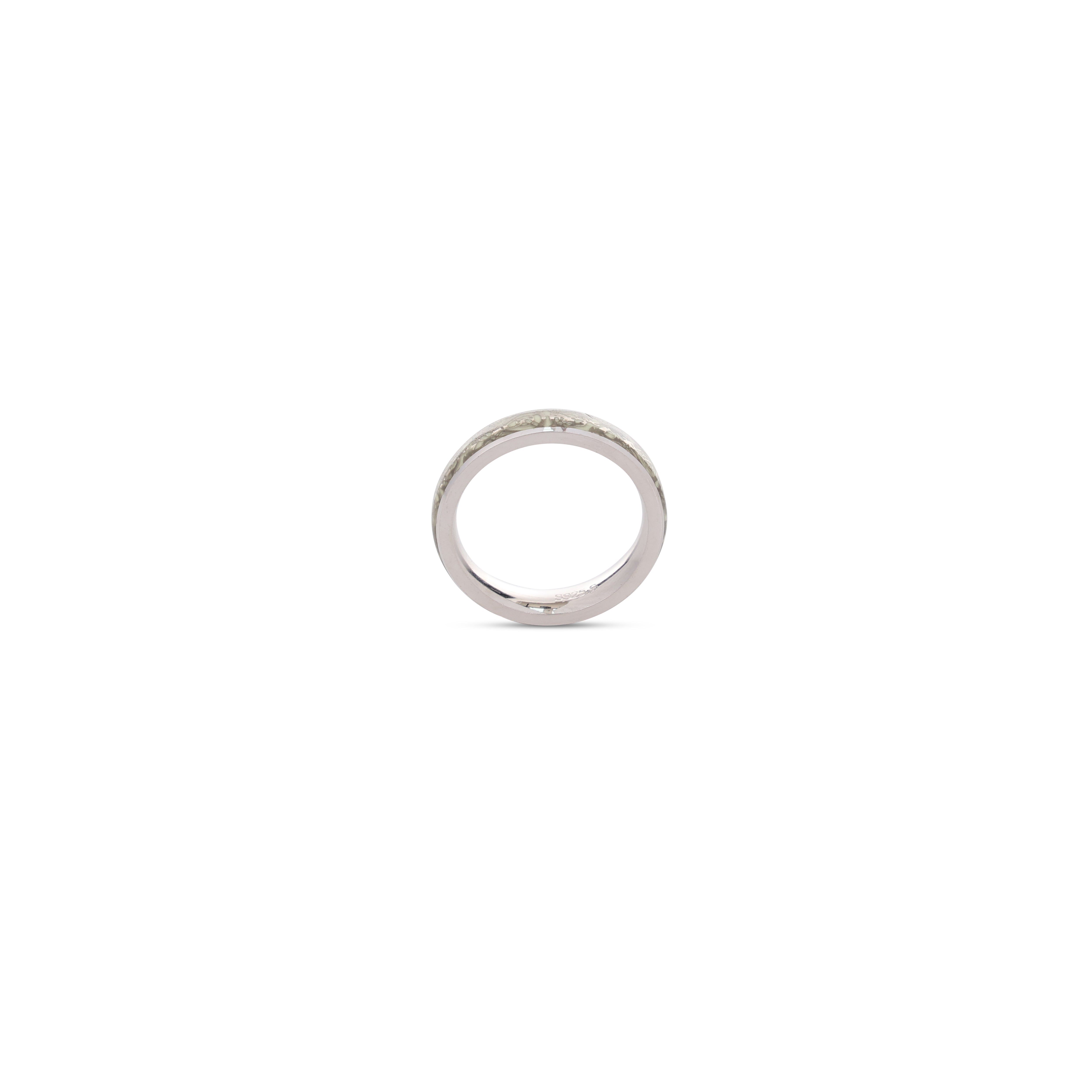 Unisex band ring