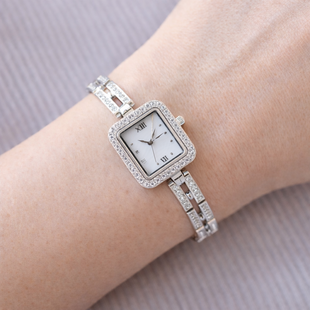 Luxe Women Silver Watch