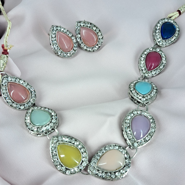 Multicolour oval trendy necklace set for women