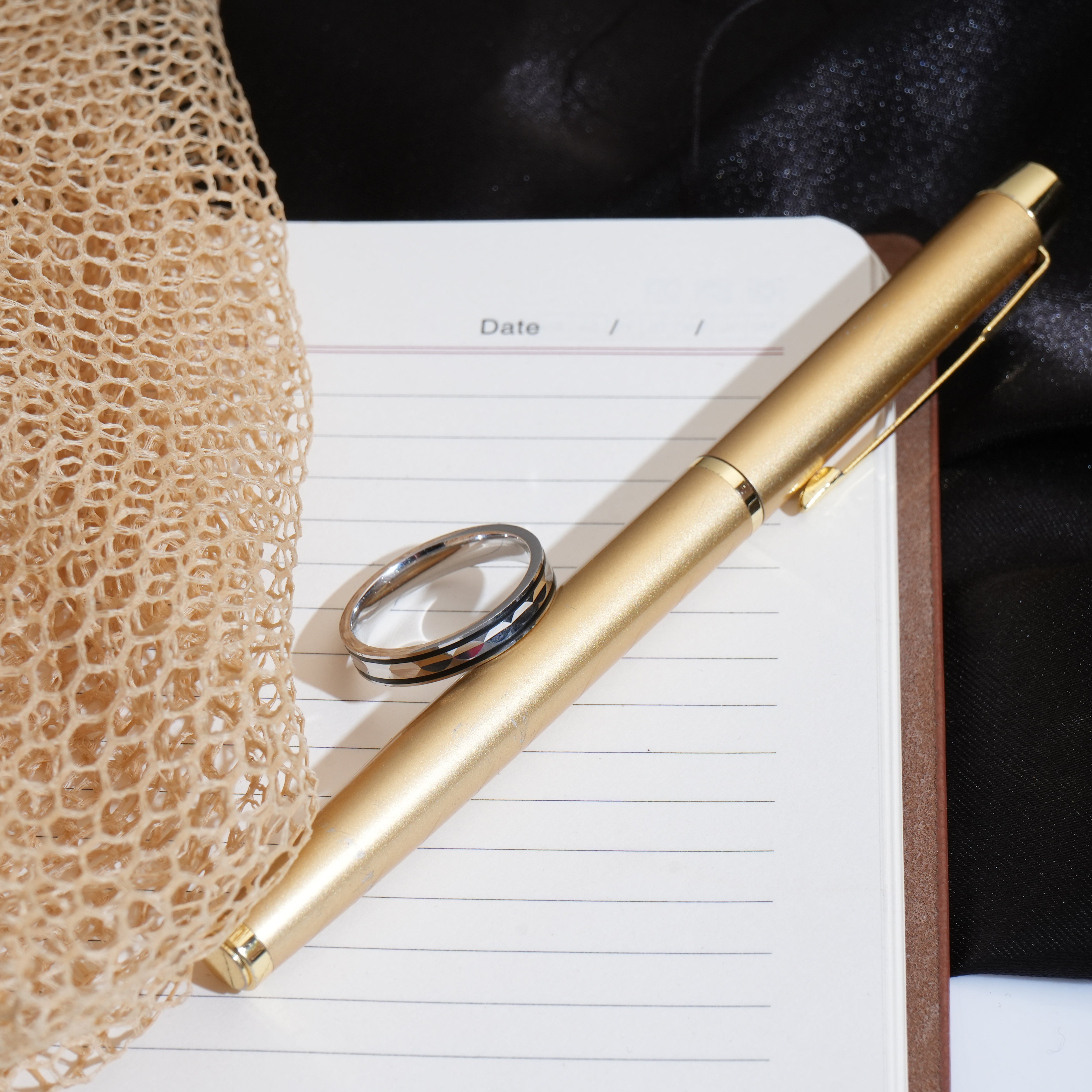 silver band ring