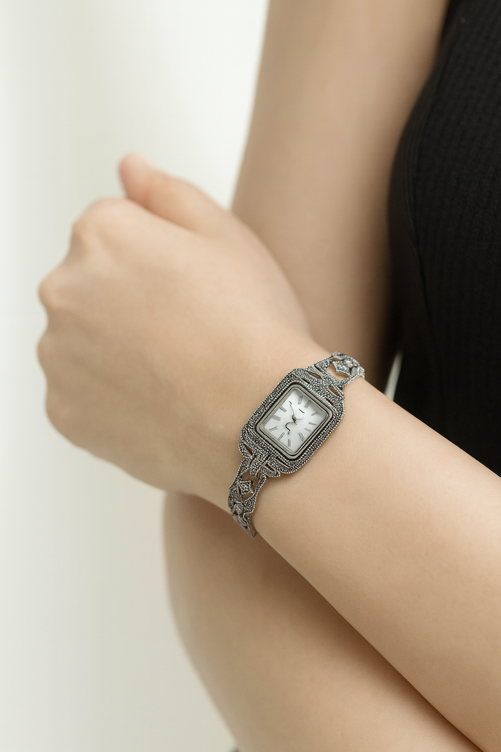 LUXE OXIDISED SILVER WATCH FOR WOMEN