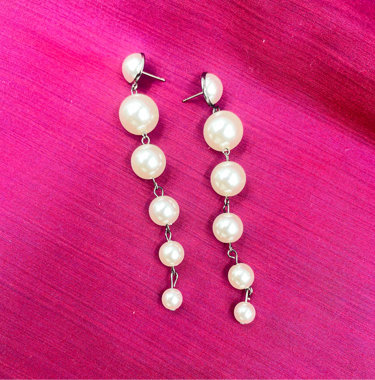 Imitate pearl long earrings