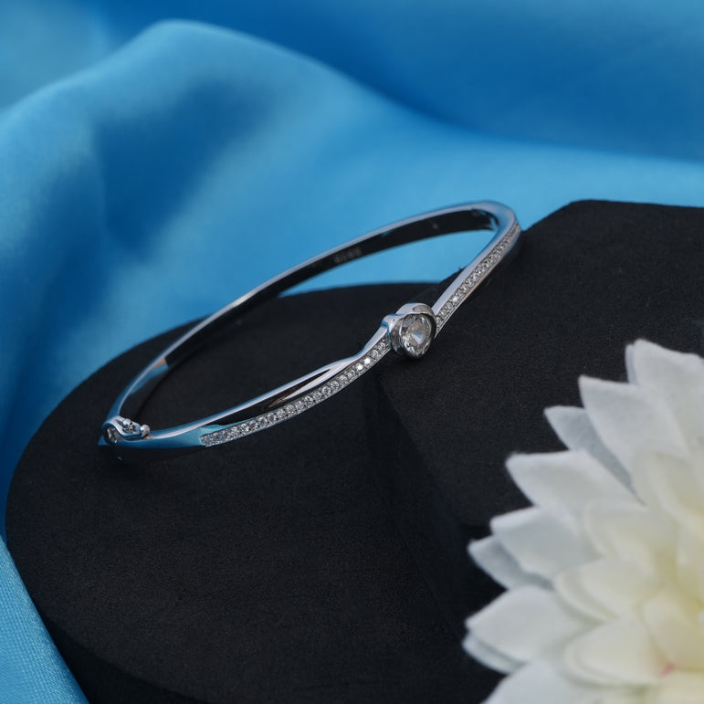 TIMELESS CURVE BANGLE BRACELET FOR WOMEN