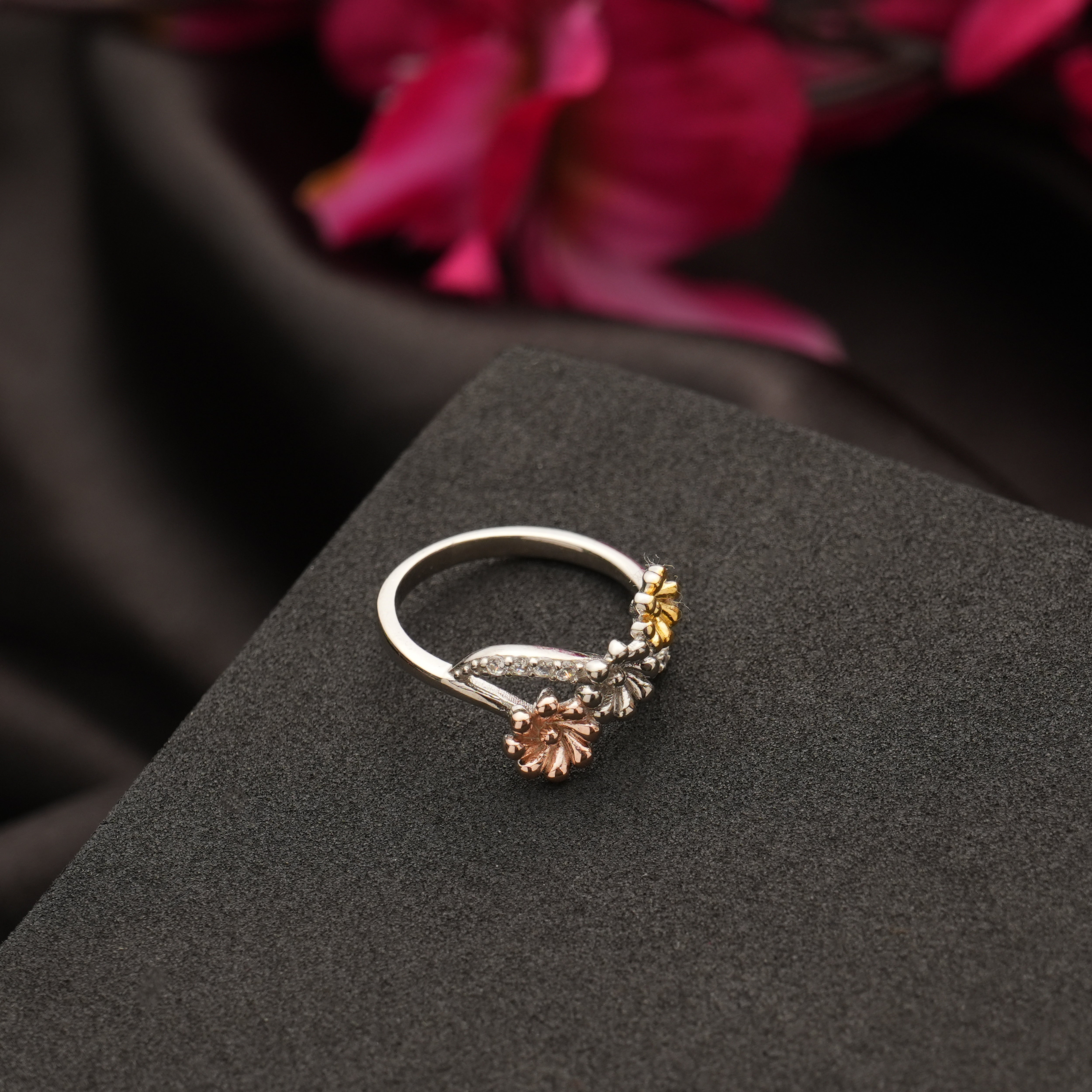 floral pattern ring for women