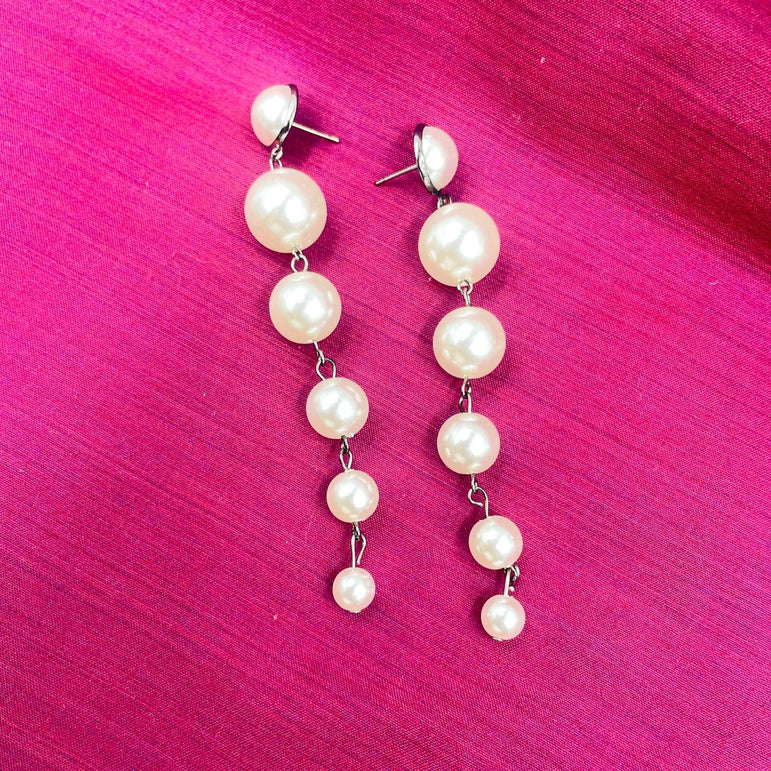 Imitate pearl long earrings