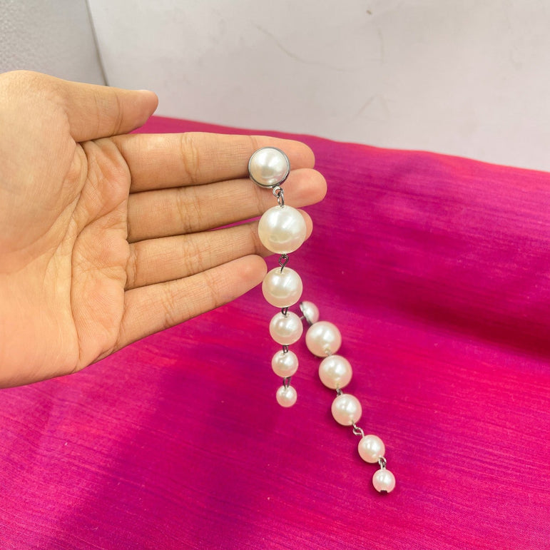 Imitate pearl long earrings