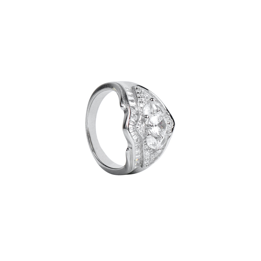 SHINY SILVER VINE CUT RING