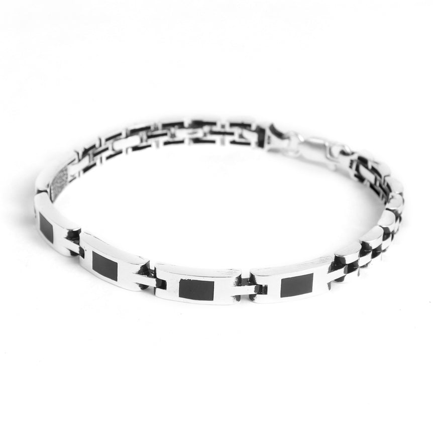 silver men bracelet with a chain pattern