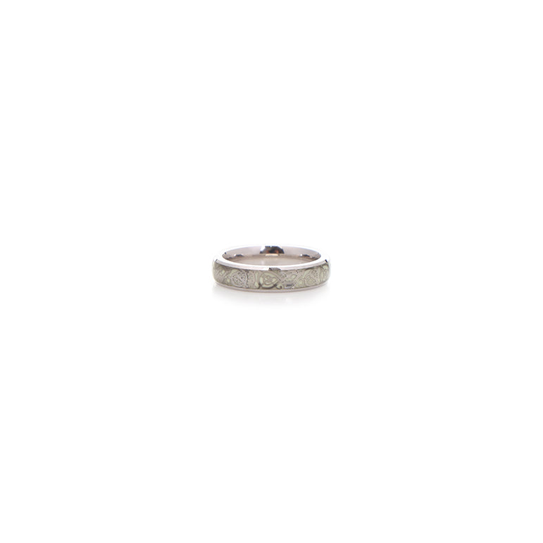 Beautiful Crafted Silver Band Ring Unisex