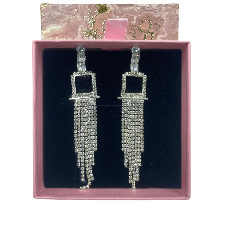 Stunning_designed_dangle_earring