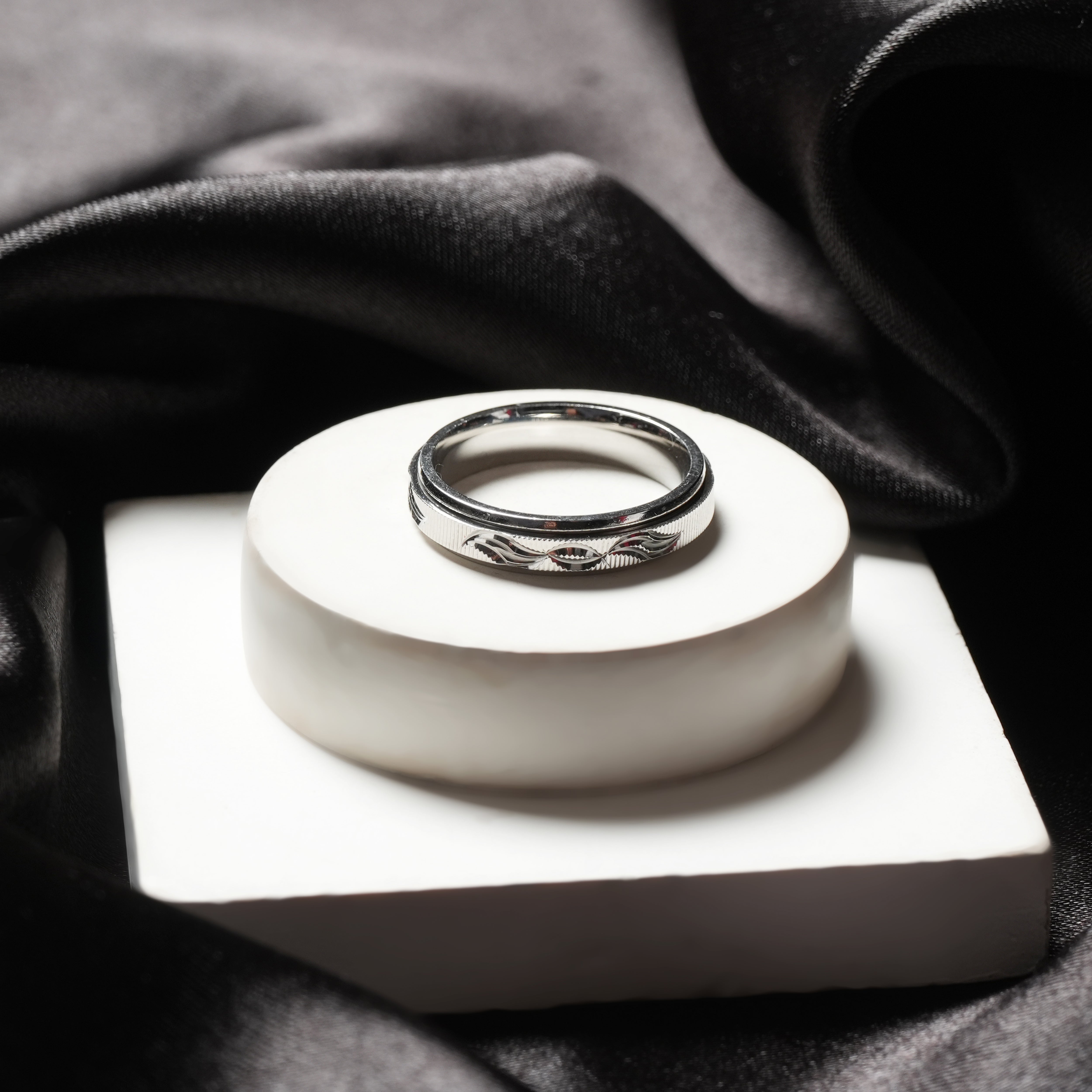 Unisex Sterling Silver Band Ring
