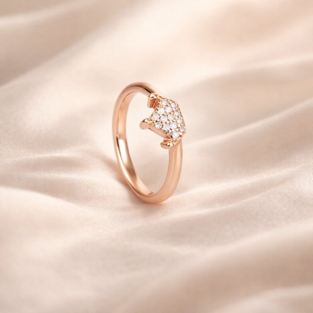 ROSE GOLD PLATED SILVER RING WITH STUDDED STONE CROWN