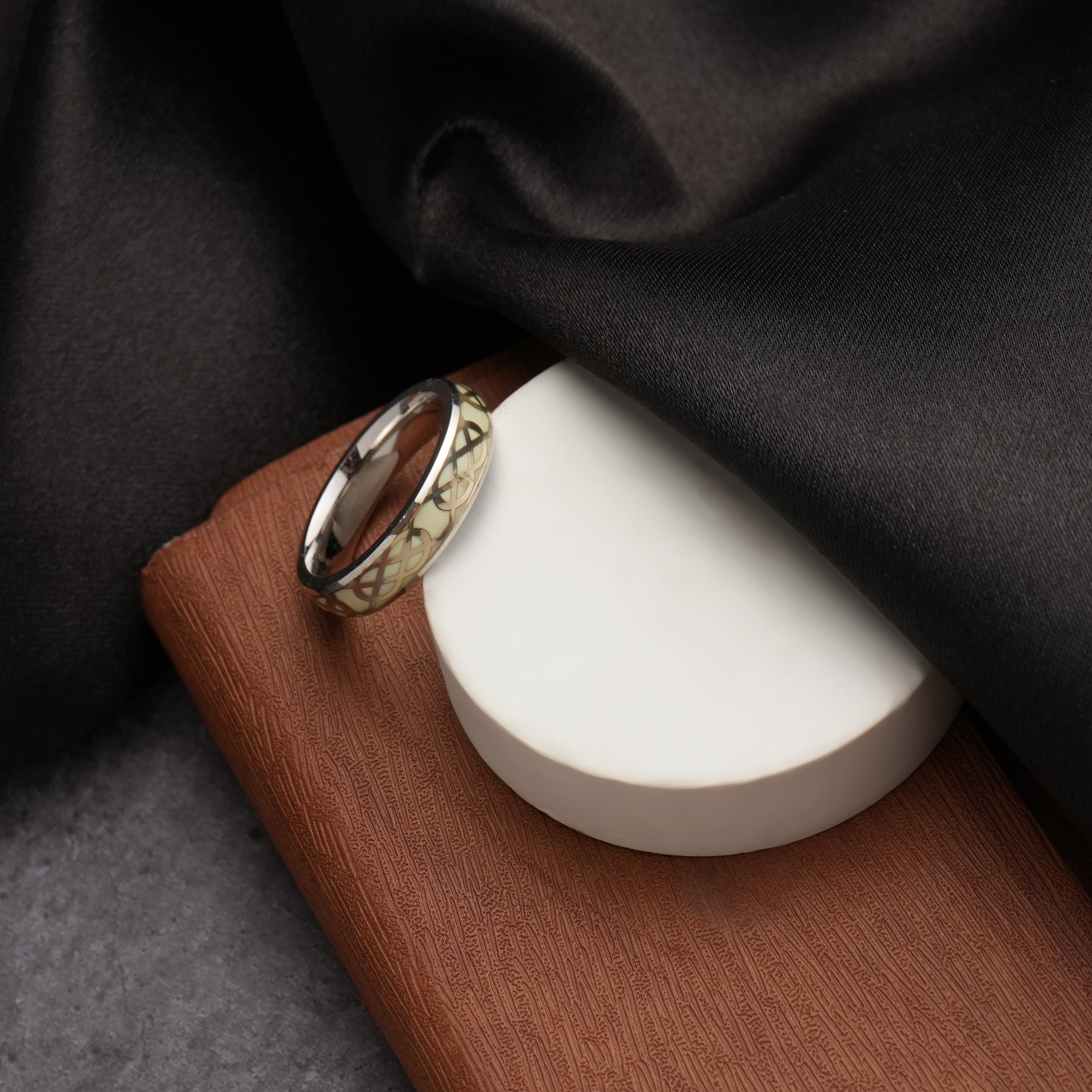 silver band ring for Unisex