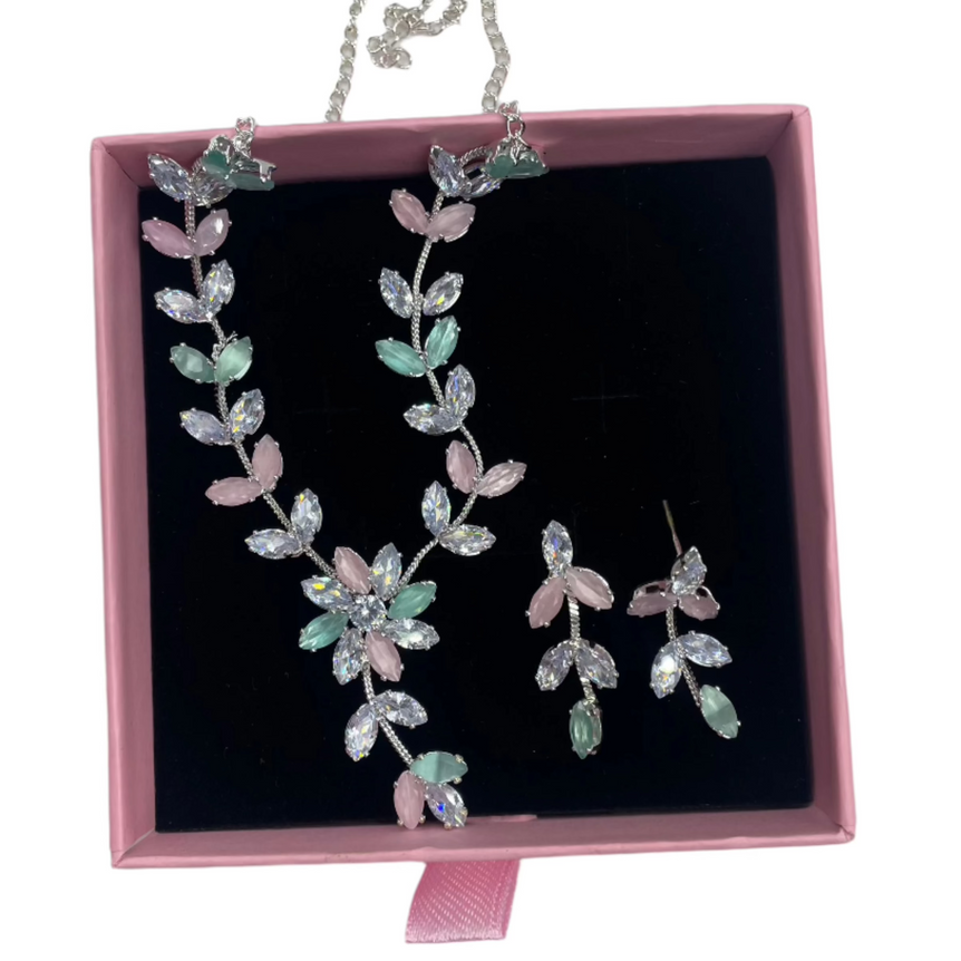 Western Flower Style Necklace